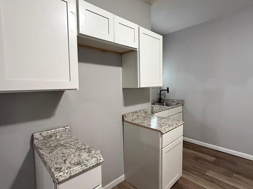 1st image of 322 S 7th St #3