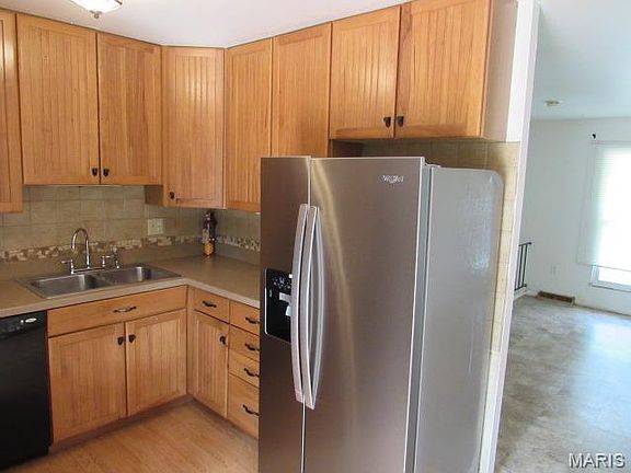 5th image of 5237 Englewood Dr