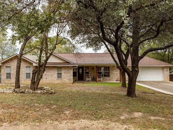 915 Monroe Dr, Kerrville, TX 78028
