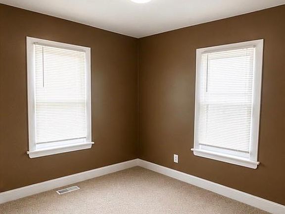 9th image of 16224 Tuller St