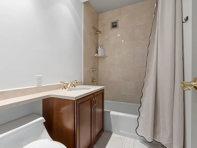 85 E India Row #31AB — Photo 18