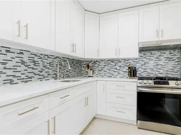 2531 East 7th Street image 9 of 16