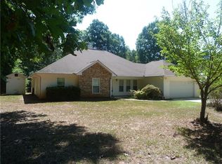6432 Looper Lake Dr, Flowery Branch, GA 30542