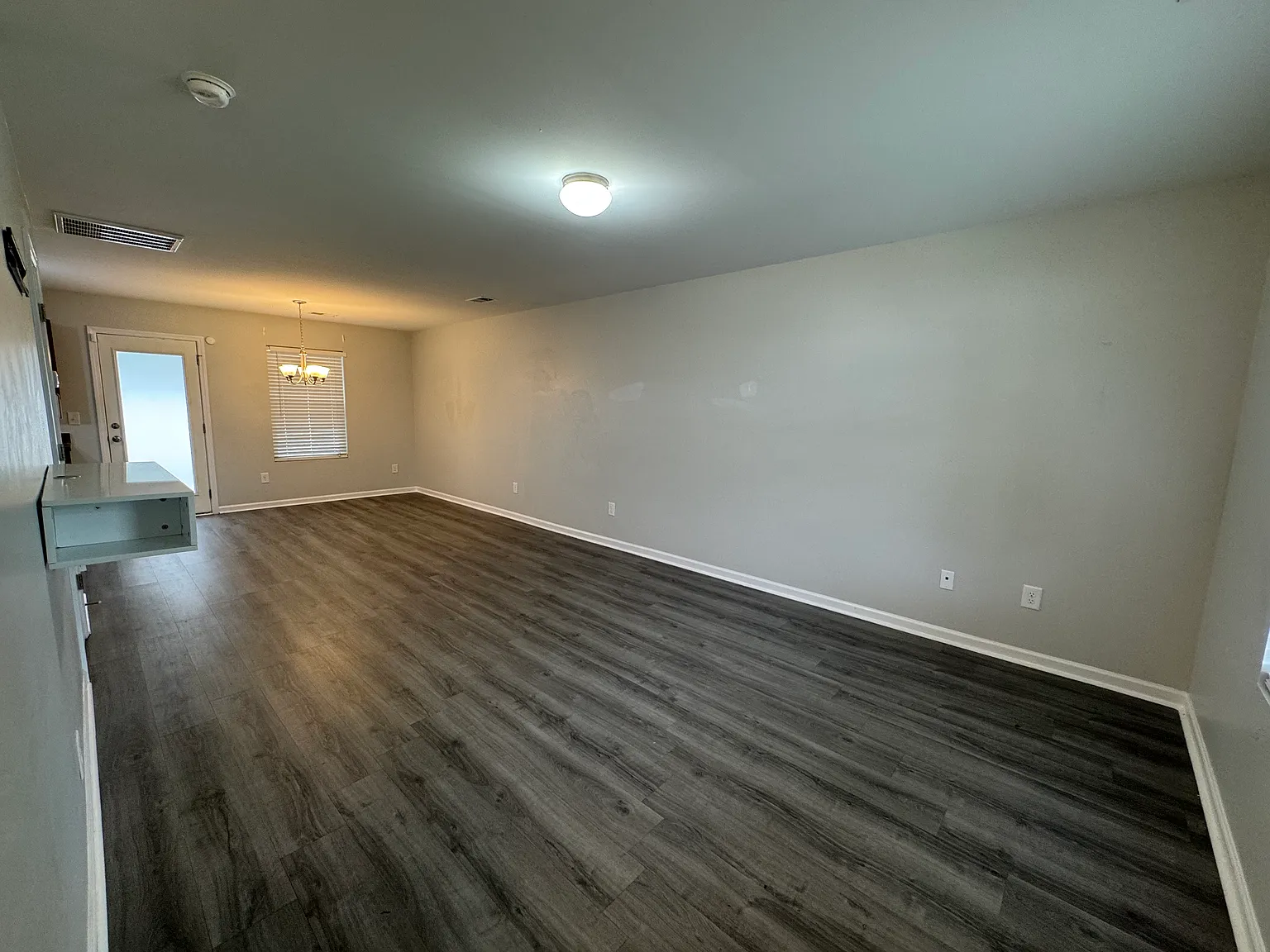 3 bed, 1446 sqft, $2,000 — Photo 2