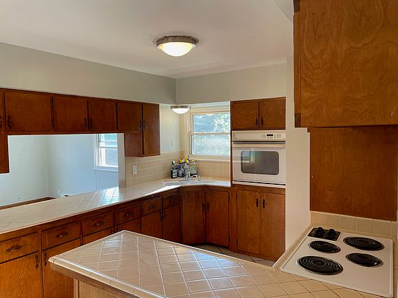 2nd image of 7633 W Lisbon Ave #2