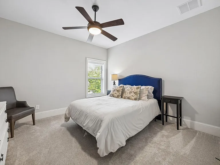 1360 Chippendale Rd — Photo 23