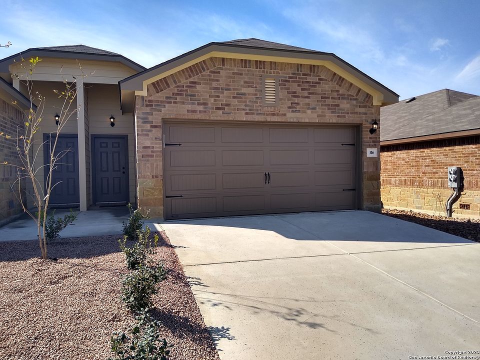 1st image of 316 /318 EMMA DR