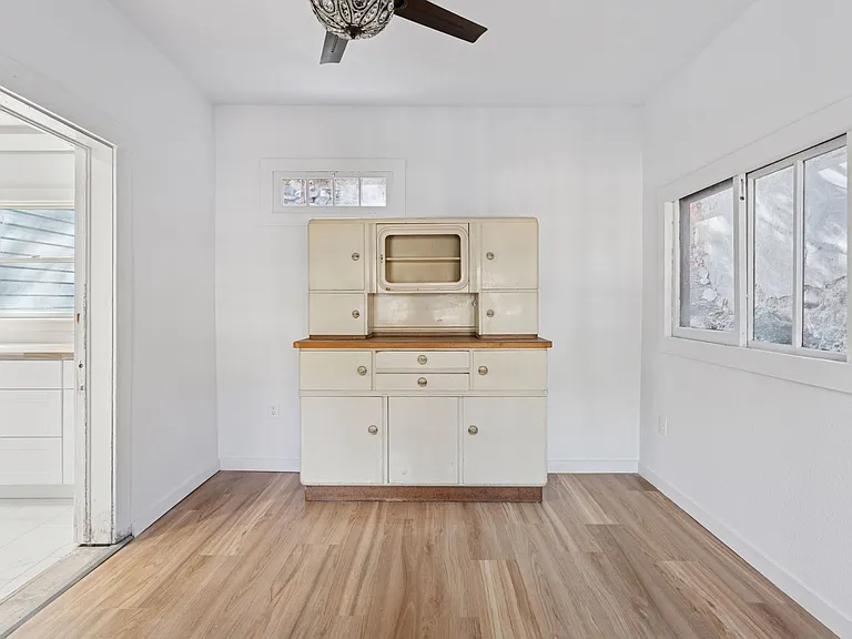 151 Ruxton Ave #B — Photo 17