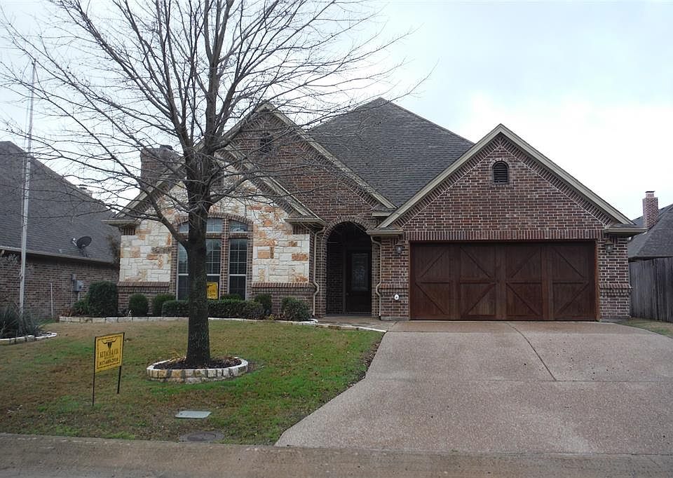 1st image of 106 Prairie Dunes Dr