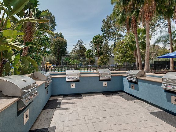 5th image of 22222 Victory Blvd #B217