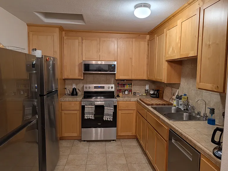 548 Hannon Ave — Photo 7