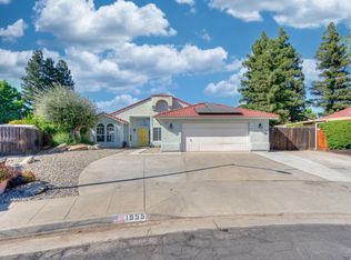 1955 Celeste Ave, Clovis, CA 93611