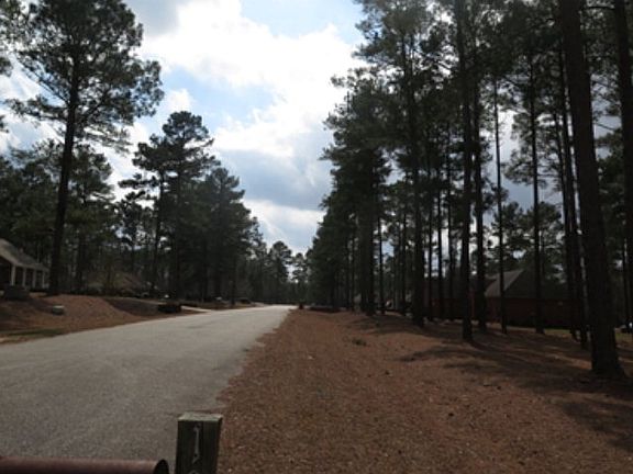 3rd image of 102 Evergreen Ct