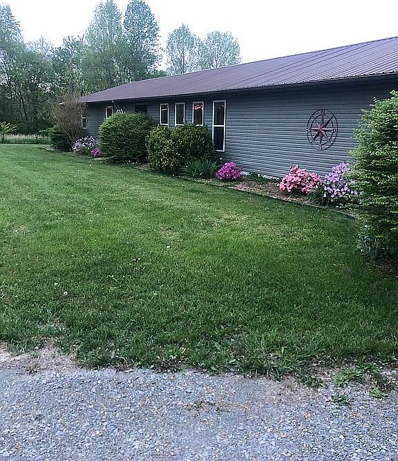 1st image of 594 Deer Creek Ln