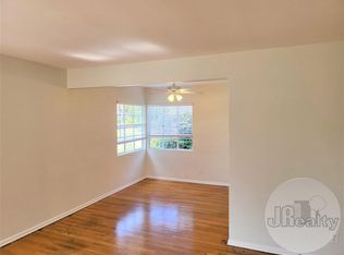7722 Airport Blvd, Los Angeles, CA 90045