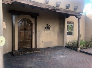 4 Cholla Cir, Santa Fe, NM 87506