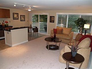 4th image of 615 SW Ambaum Blvd APT 305
