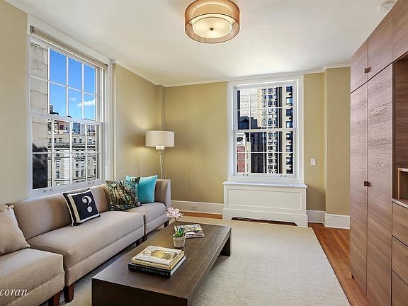 5th image of 1060 Park Ave APT 14G