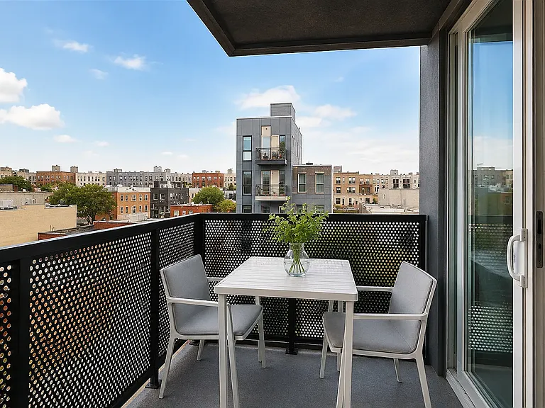 383 Union Ave #4B — Photo 6