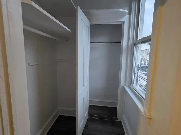 120 Waverly St — Photo 5