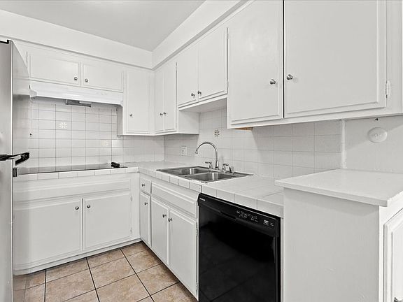 5th image of 5232 Fairview Blvd APT 8