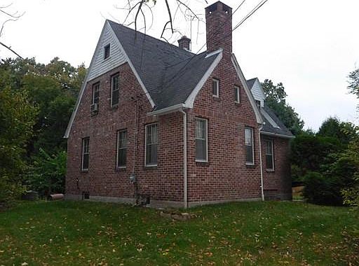 2nd image of 37 Wesson St