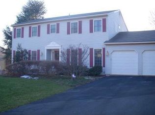 119 Colonial Dr, Newtown, PA 18940