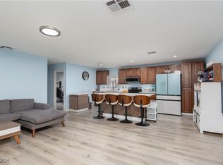 330 Sir Richard East Dr, Las Vegas, NV 89110