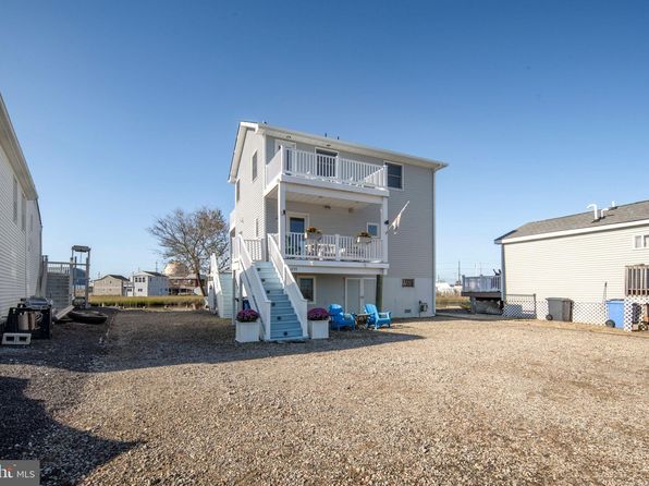 1255 W Mallard Dr, Manahawkin, NJ 08050