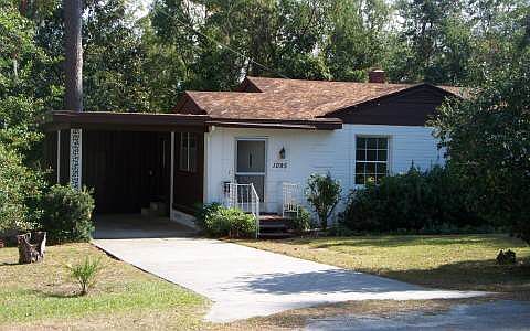 5th image of 1095 SW Old Dogwood Ter