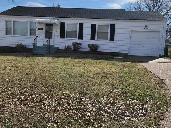 1410 Akron Dr, Saint Louis, MO 63137