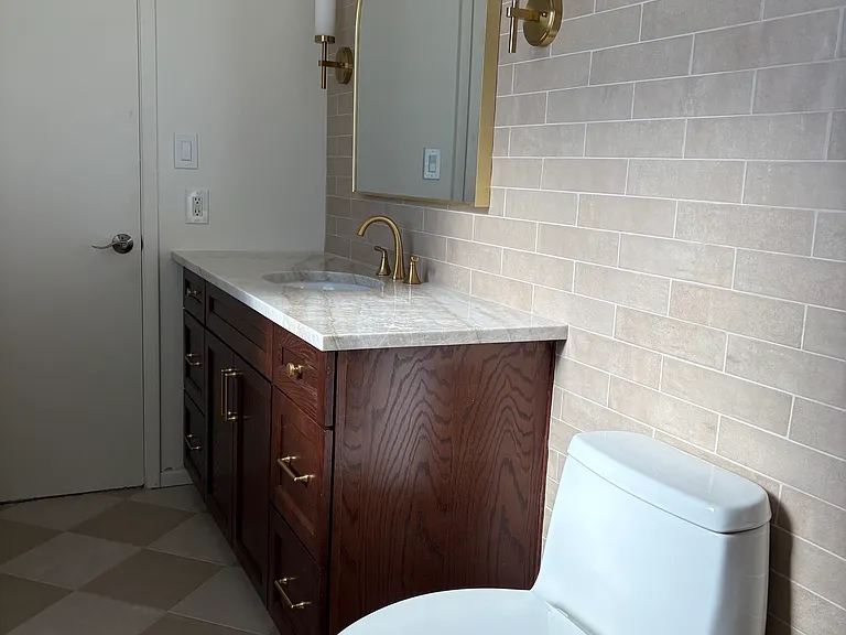 2715 S Cottonwood — Photo 5