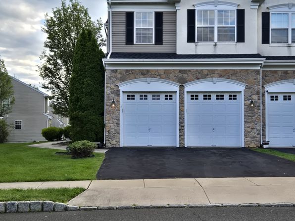 5 Mount Airy Dr