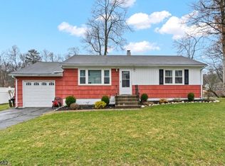 4 Dardale Ter, Haskell, NJ 07420