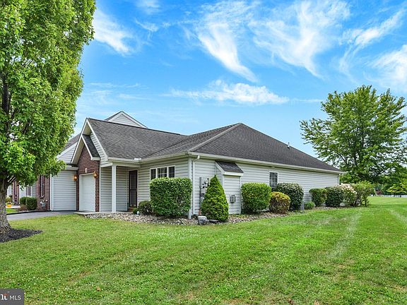 2nd image of 39 Burwick Dr