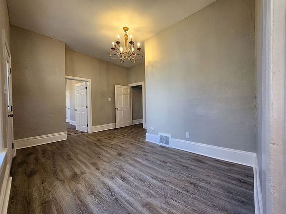 5th image of 724 N Nevada Ave #3