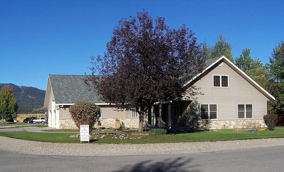 1st image of 501 Snake River Dr