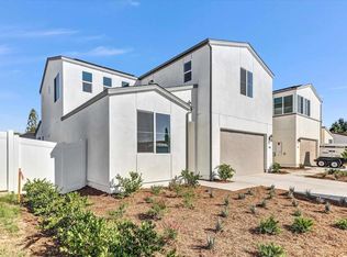 7636 Acama St, San Diego, CA 92126