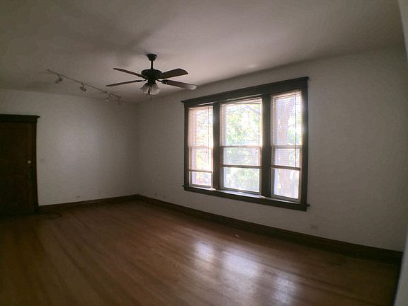 BIG SOUTH FACING LIVING AND DINING ROOM