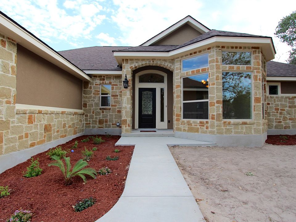 1st image of 152 Rosewood Dr