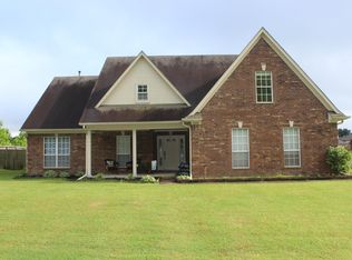5393 Ridgefield Dr, Horn Lake, MS 38637