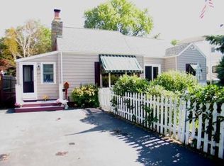 27 Wheeler St, Gloucester, MA 01930