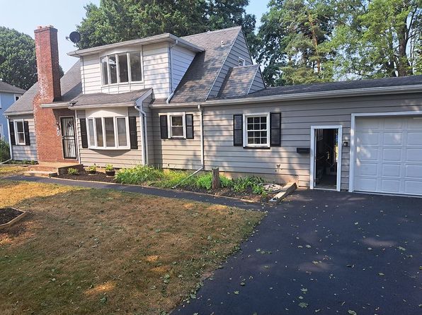 42 Whitman Rd