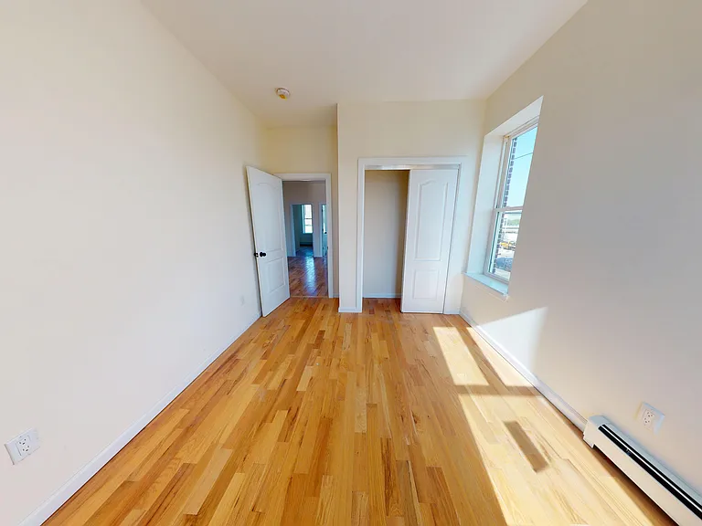 2803 W 20th St #2 — Photo 7
