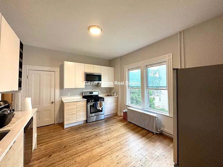 158 Boston St #2F — Photo 16