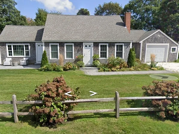 60 Bain Rd, Dennis Port, MA 02639
