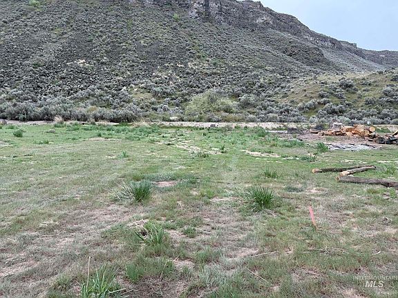 2nd image of River Rd