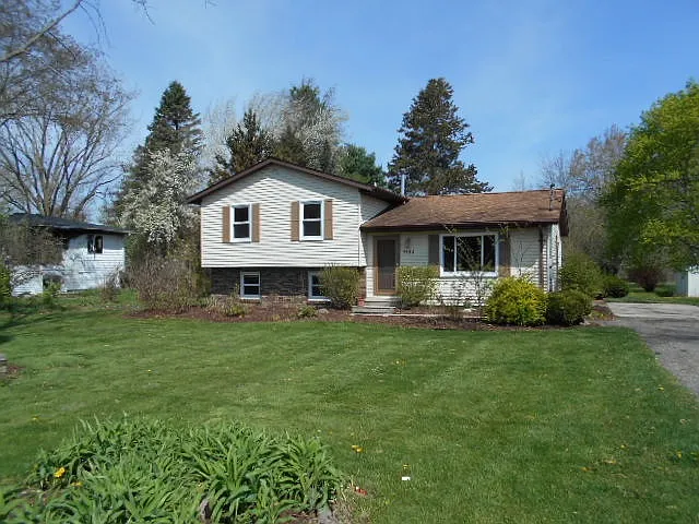 5522 Vermont St photo 1