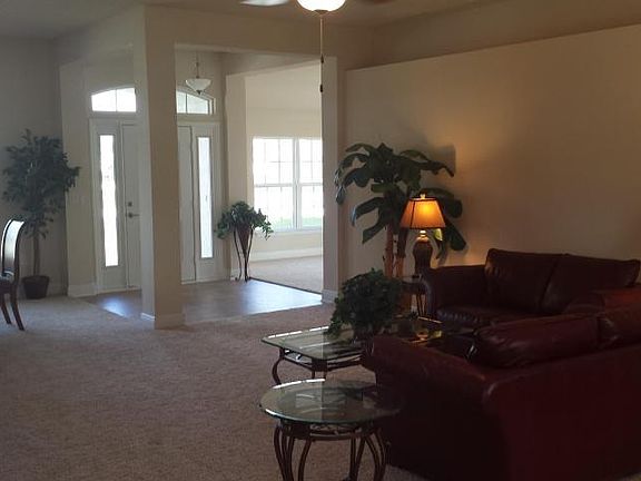 4th image of 377 NW Ferris Drive