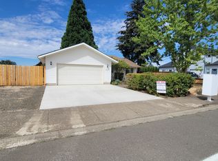 1010 S 12th St, Lebanon, OR 97355